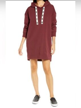UGG Hoodie Dress Burgundy Red
Size M